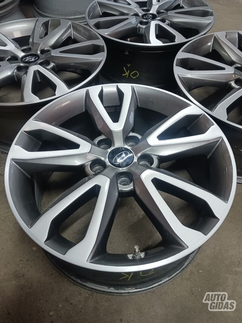 Hyundai Santa Fe light alloy R18 rims