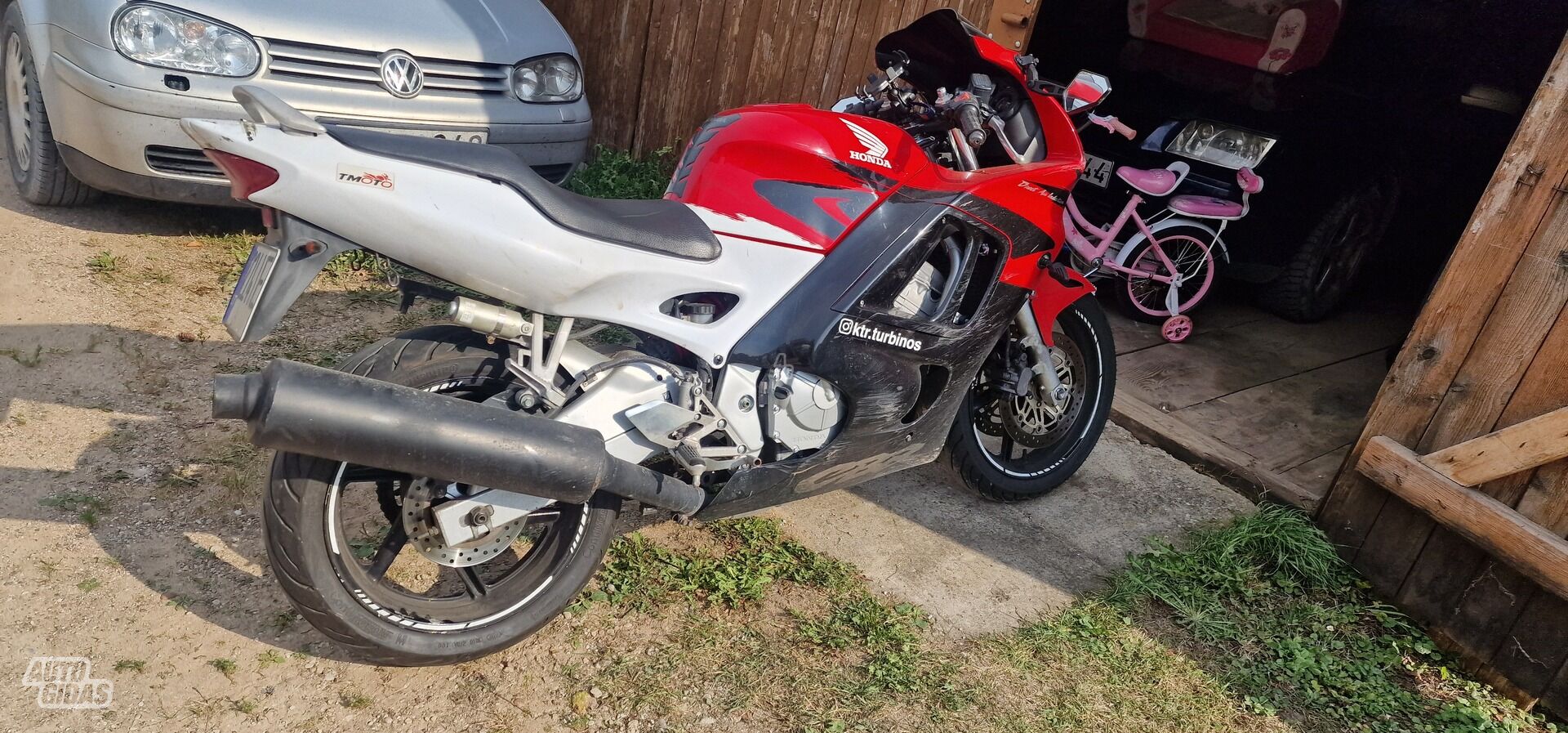 Honda CBR600RR 1999 y Classical / Streetbike motorcycle