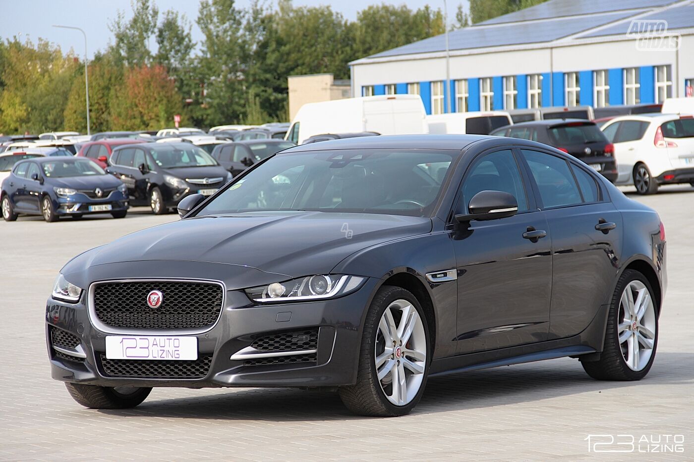 Jaguar XE 2017 m Sedanas