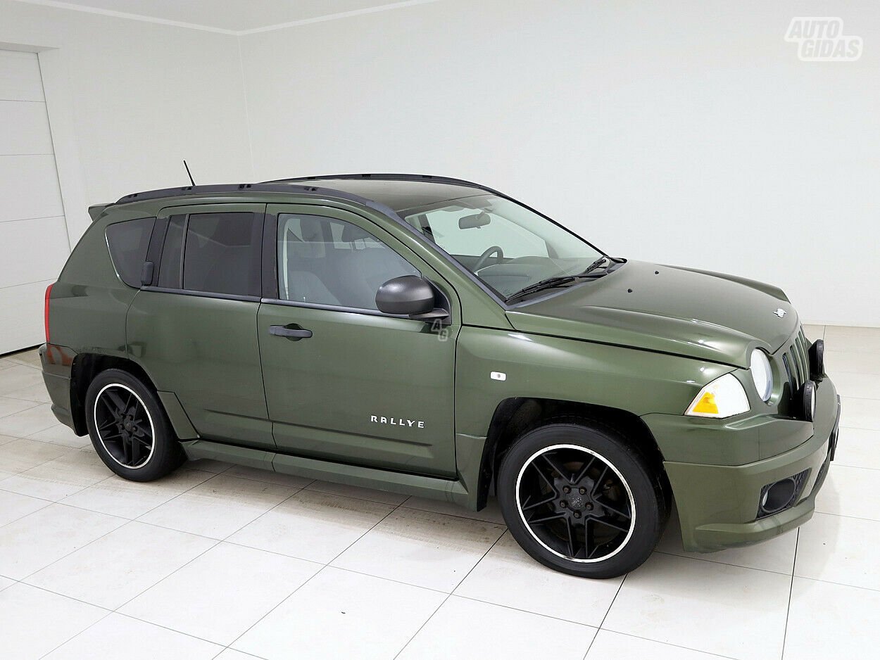 Jeep Compass 2009 y Off-road / Crossover