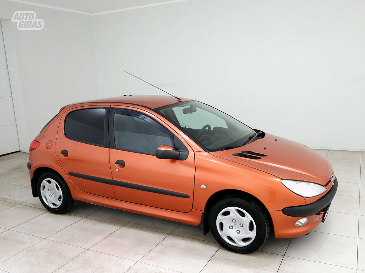 Peugeot 206 1999 y Hatchback