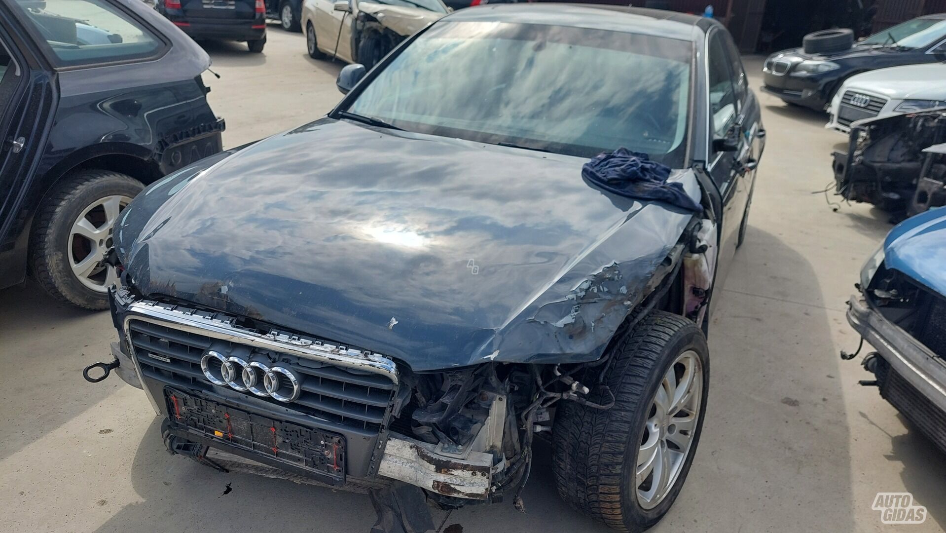 Audi A4 2010 г запчясти