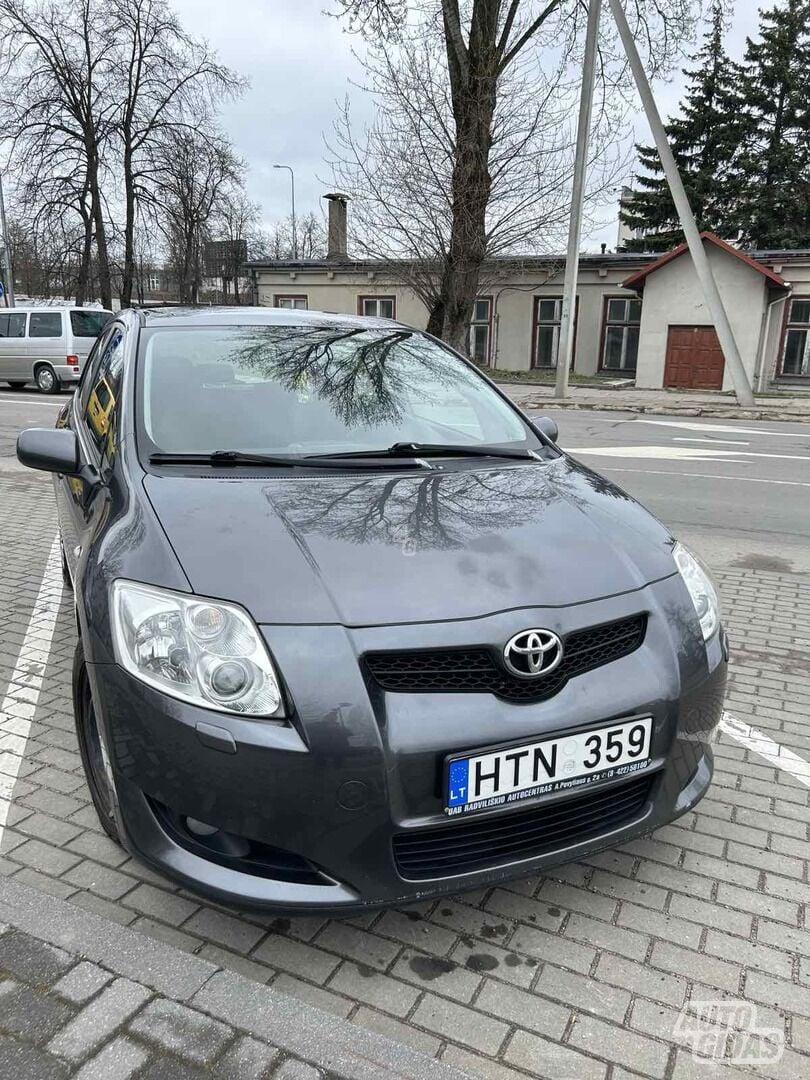 Toyota Auris D-4D Luna 2007 m