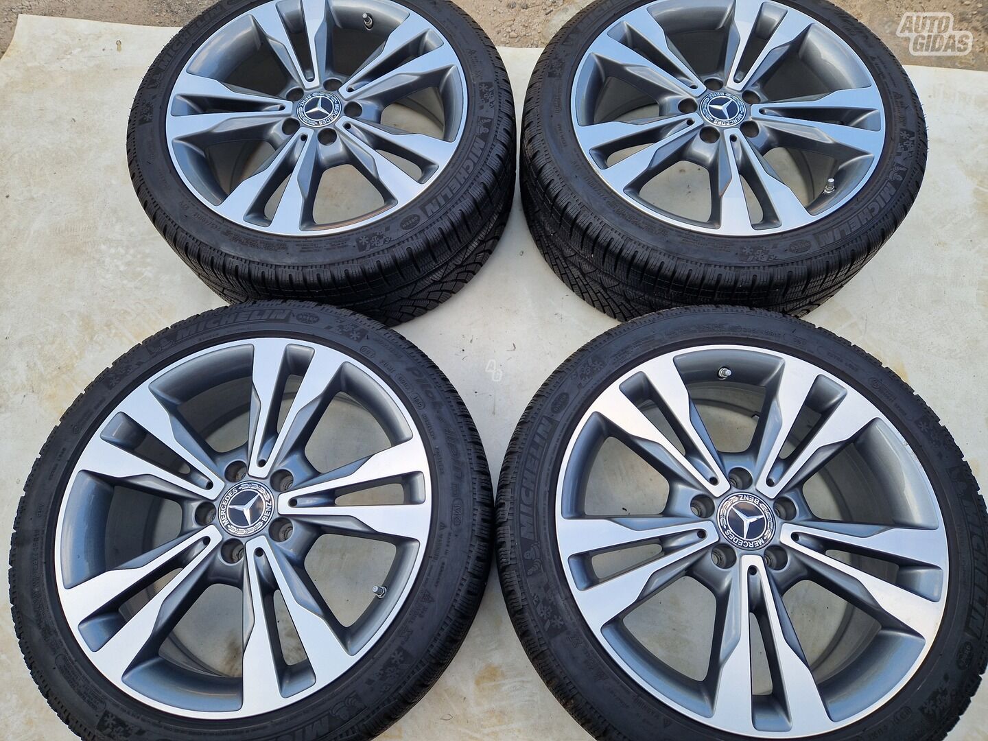 Mercedes-Benz C klasė, W205 C 300 light alloy R18 rims