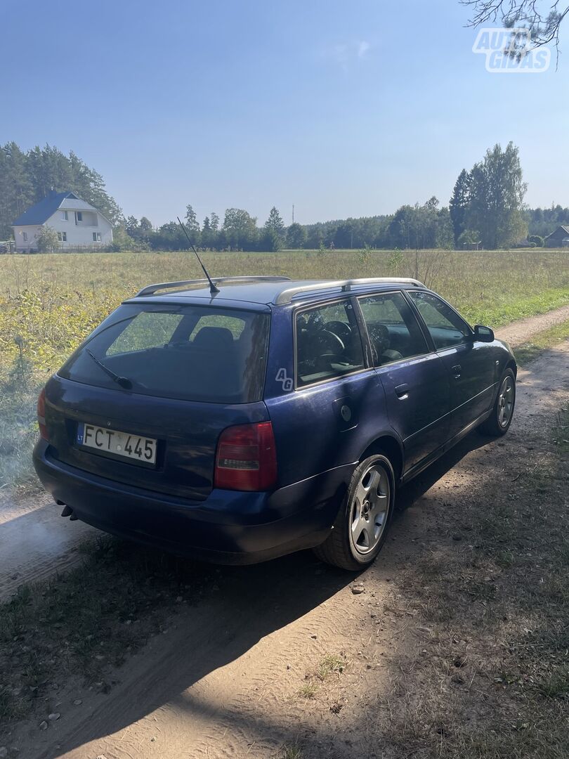 Audi A4 B5 TDI 2001 y