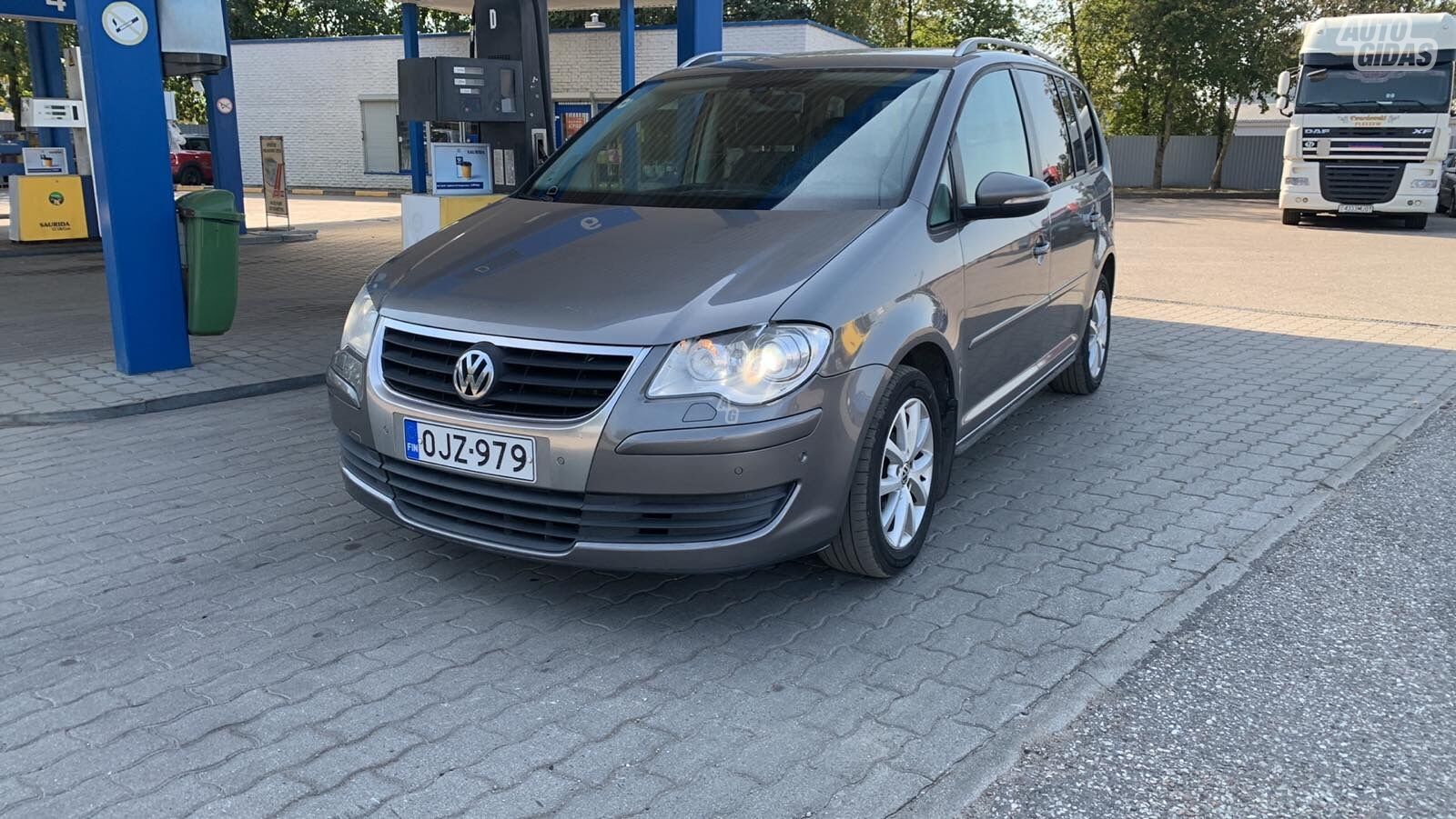 Volkswagen Touran 2010 y Van