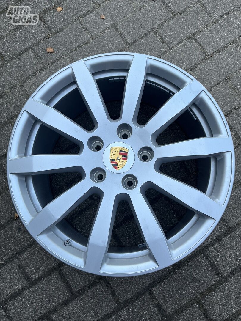 Porsche light alloy R19 rims