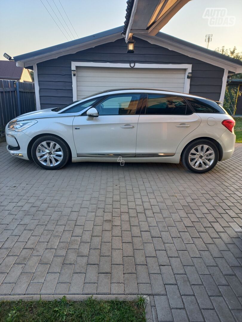 Citroen DS5 2012 y Hatchback