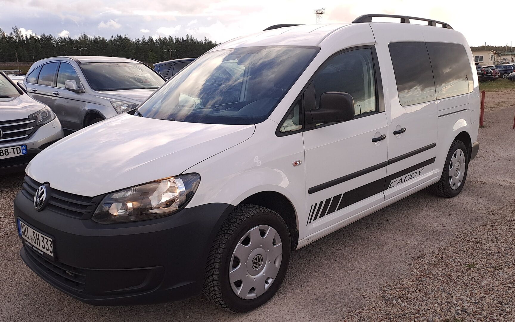 Volkswagen Caddy Maxi 2014 y Van