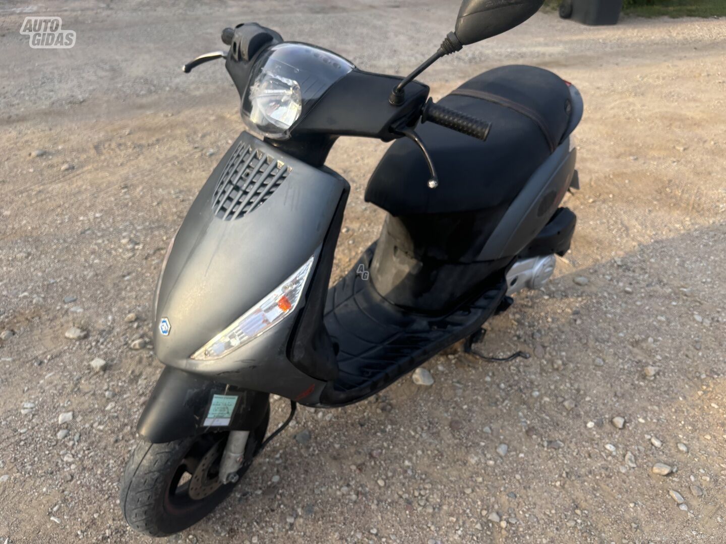 Piaggio ZIP 2020 m Motoroleris / Mopedas