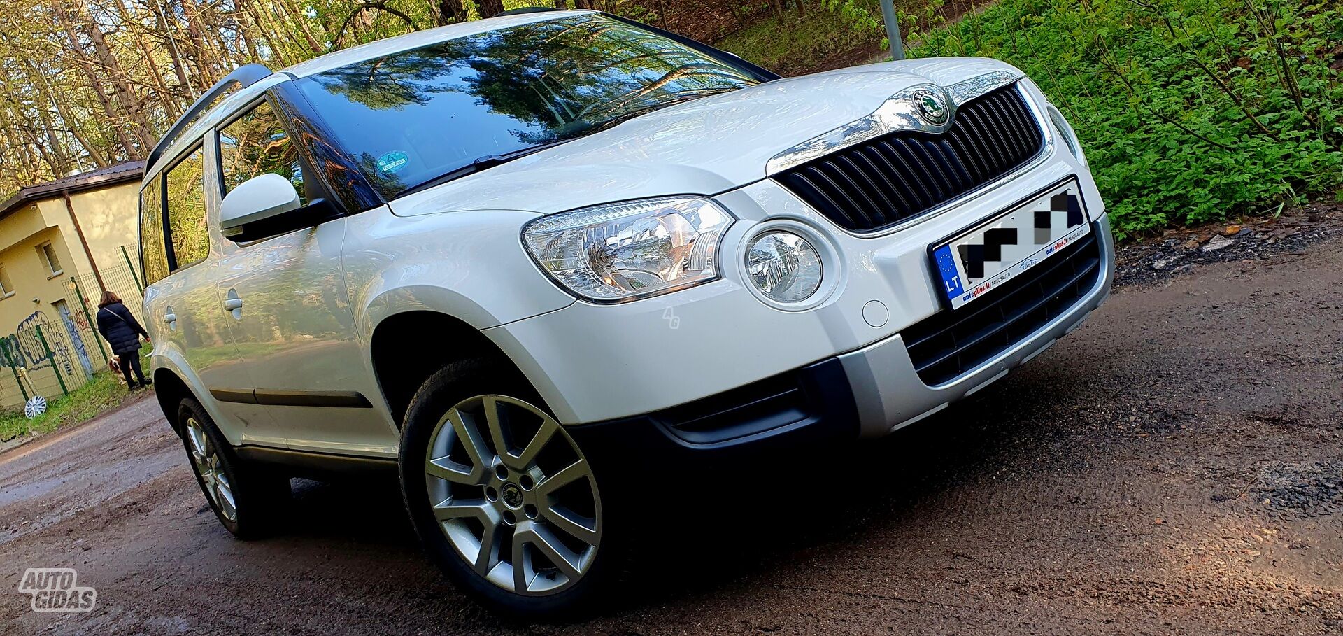 Skoda Yeti 2010 y Off-road / Crossover