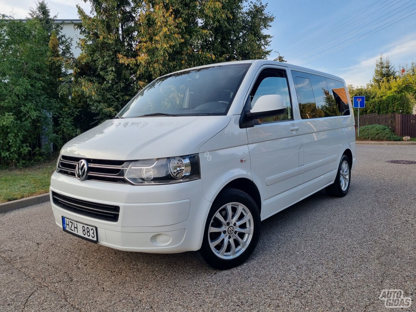 Volkswagen Multivan 2010 г Микроавтобус