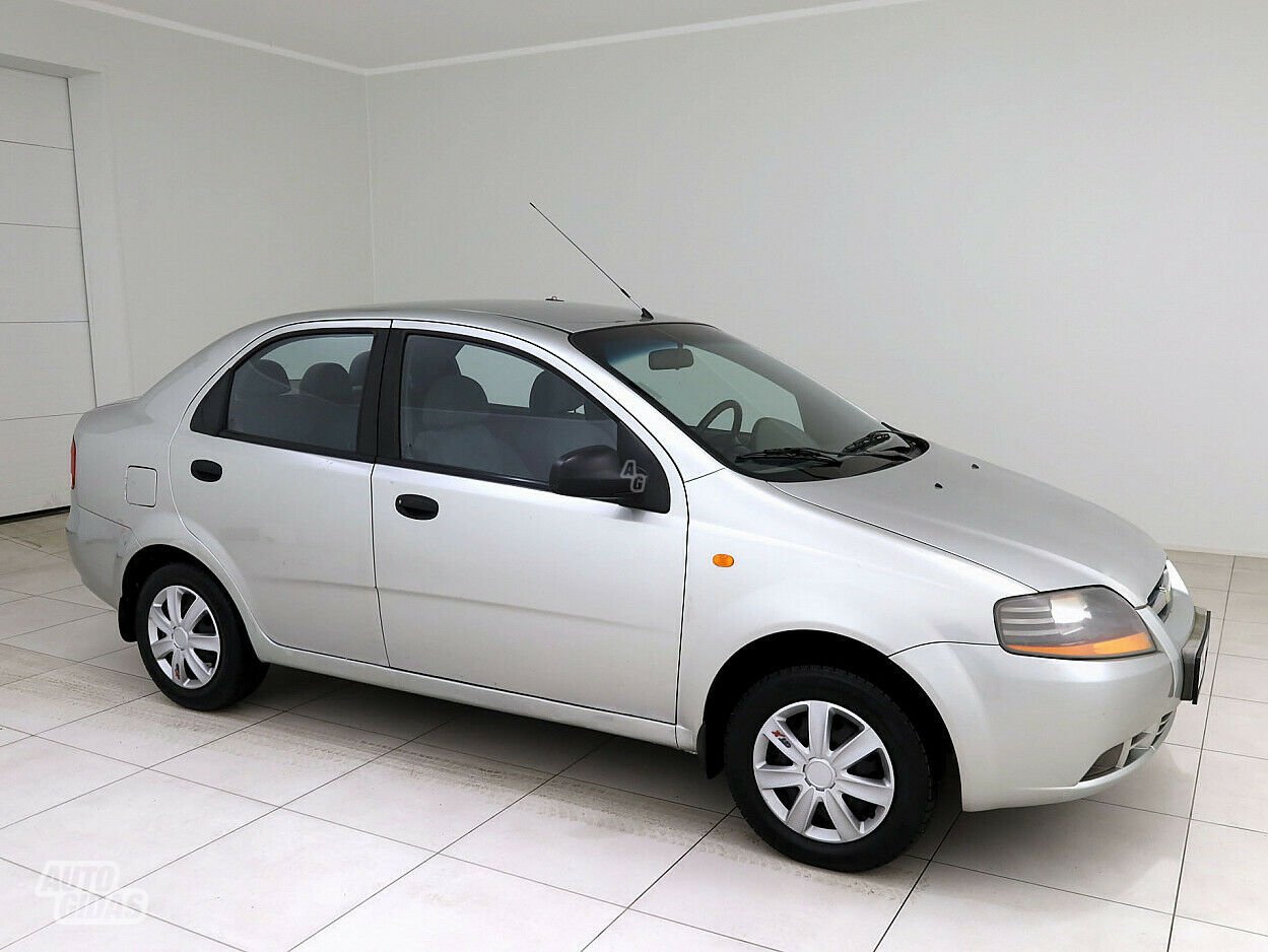 Chevrolet Aveo 2005 г Седан