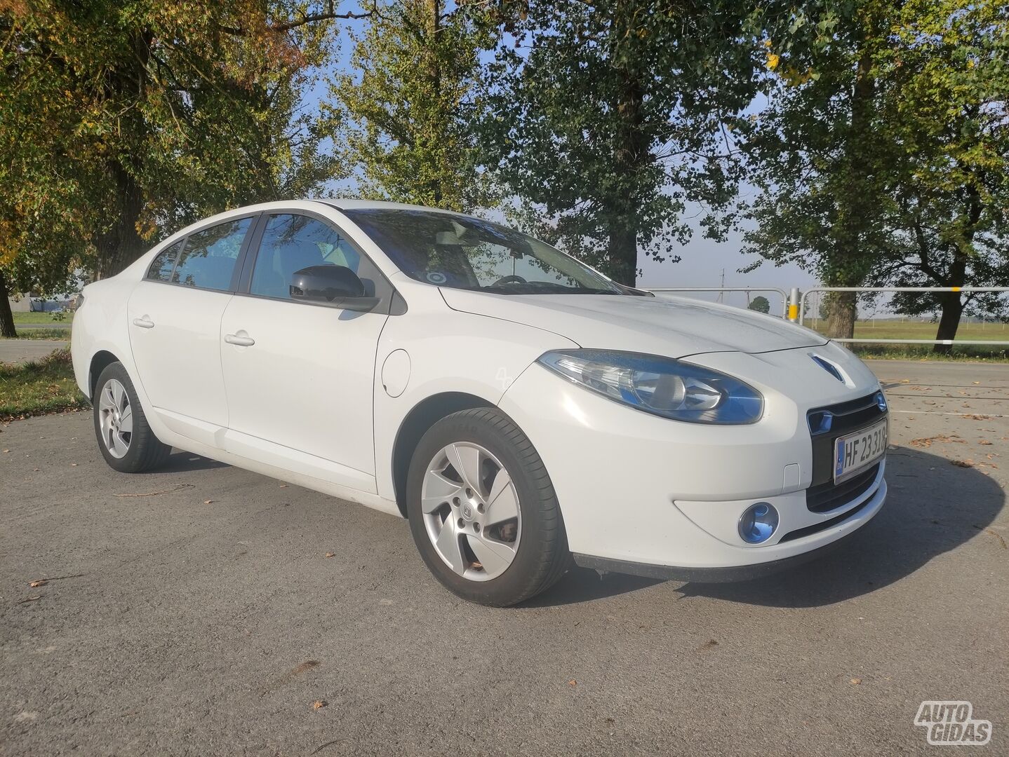 Renault Fluence 2012 г Седан