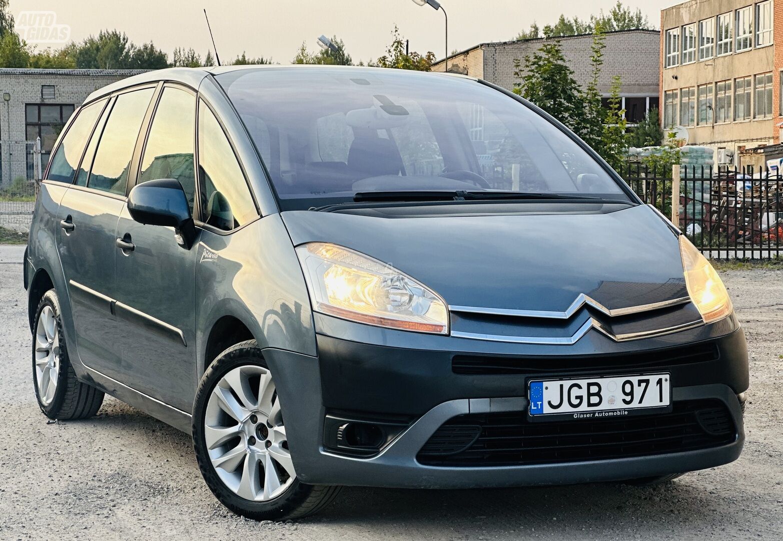 Citroen C4 Picasso 2007 y Van