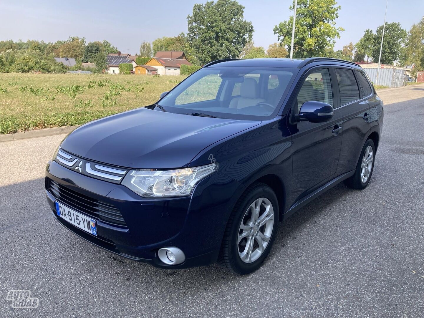 Mitsubishi Outlander 2013 y Off-road / Crossover