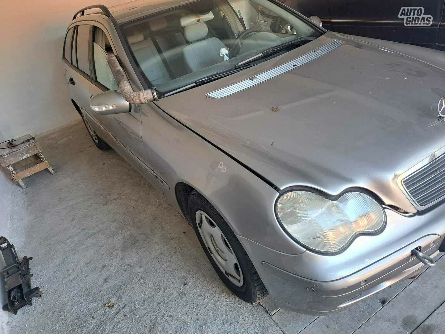 Mercedes-Benz C 220 2003 m dalys