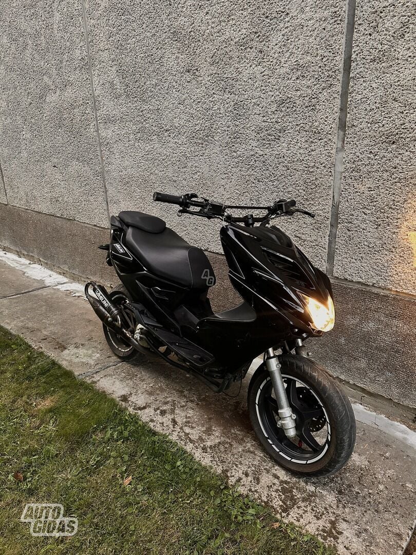 Yamaha Aerox 2016 m Motoroleris / Mopedas