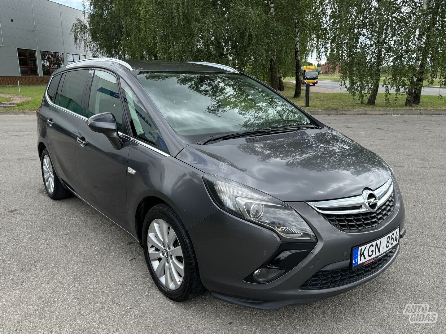 Opel Zafira Tourer 2011 y Van