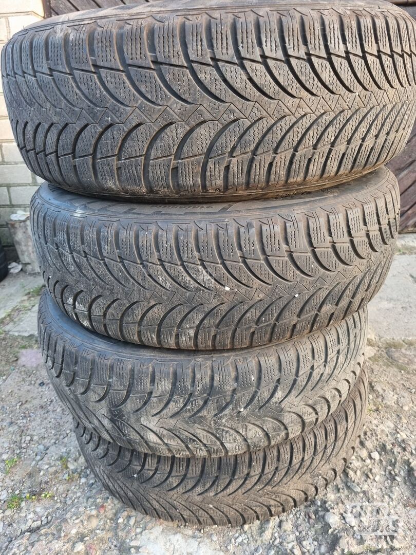 R16 universal tyres passanger car