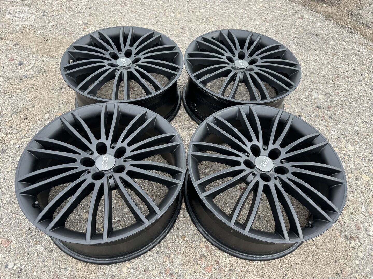 Audi Siunciam, 8J ET35 light alloy R19 rims