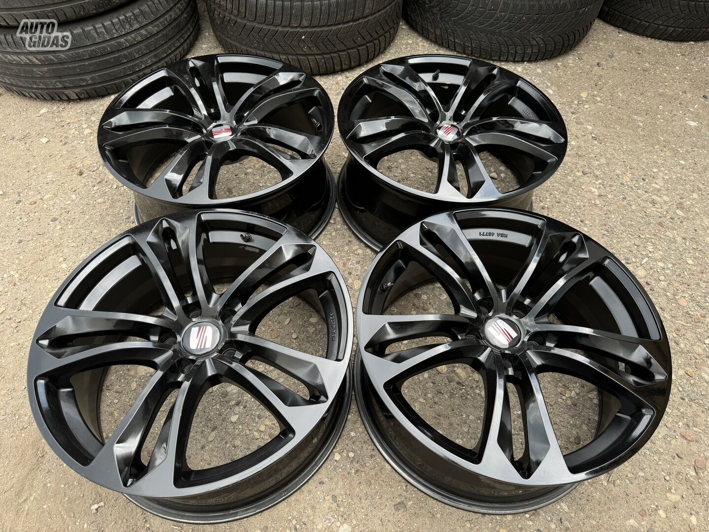 Seat Siunciam, 8.5J ET47 light alloy R19 rims