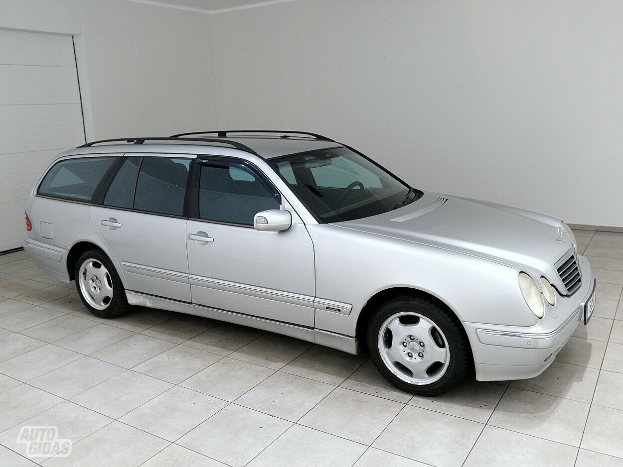 Mercedes-Benz E 220 CDI 2002 m