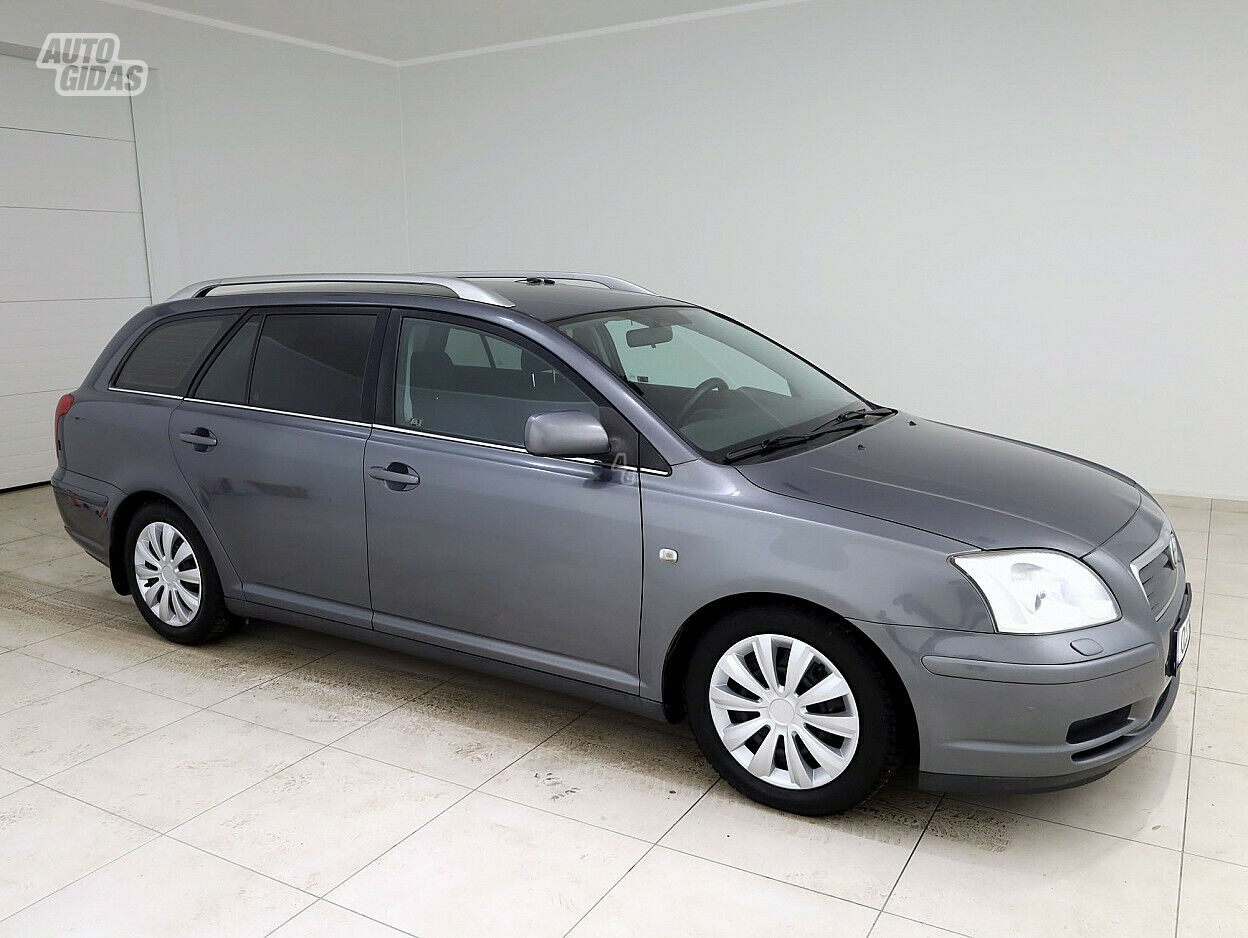 Toyota Avensis 2005 г Универсал