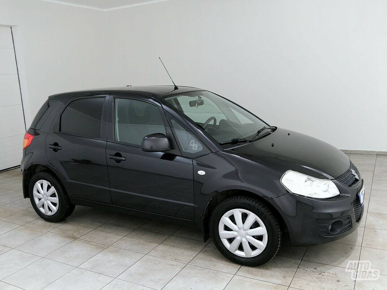 Suzuki SX4 2011 г Хэтчбек