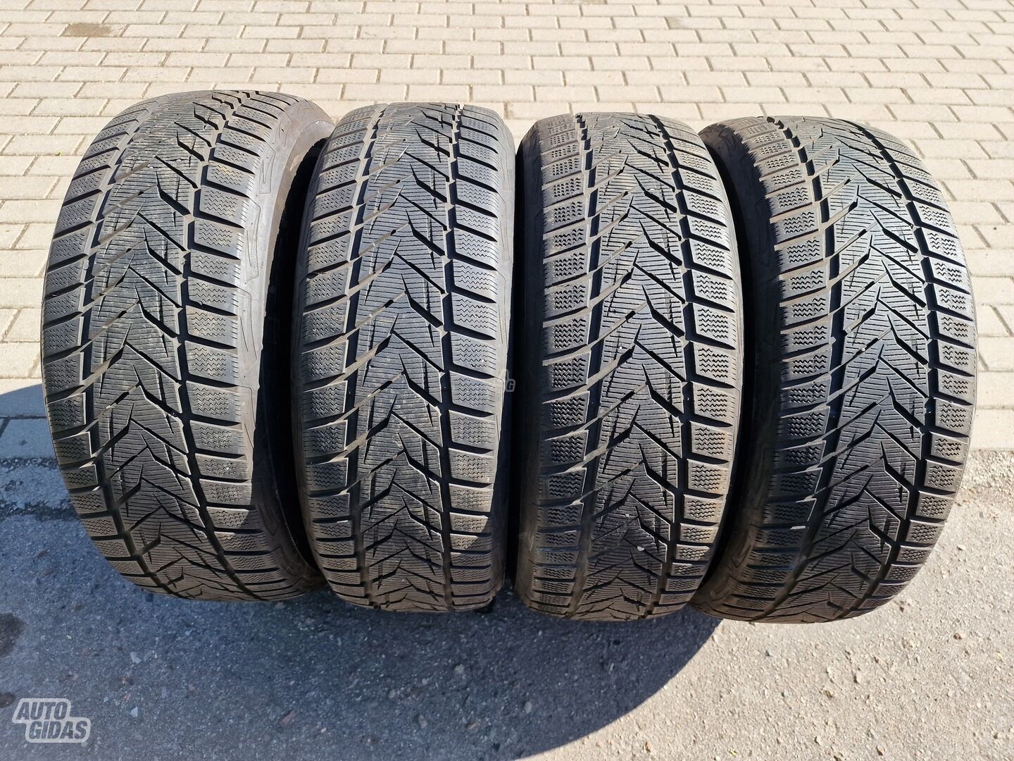 Vredestein Wintrac Xtreme S R17 winter tyres passanger car