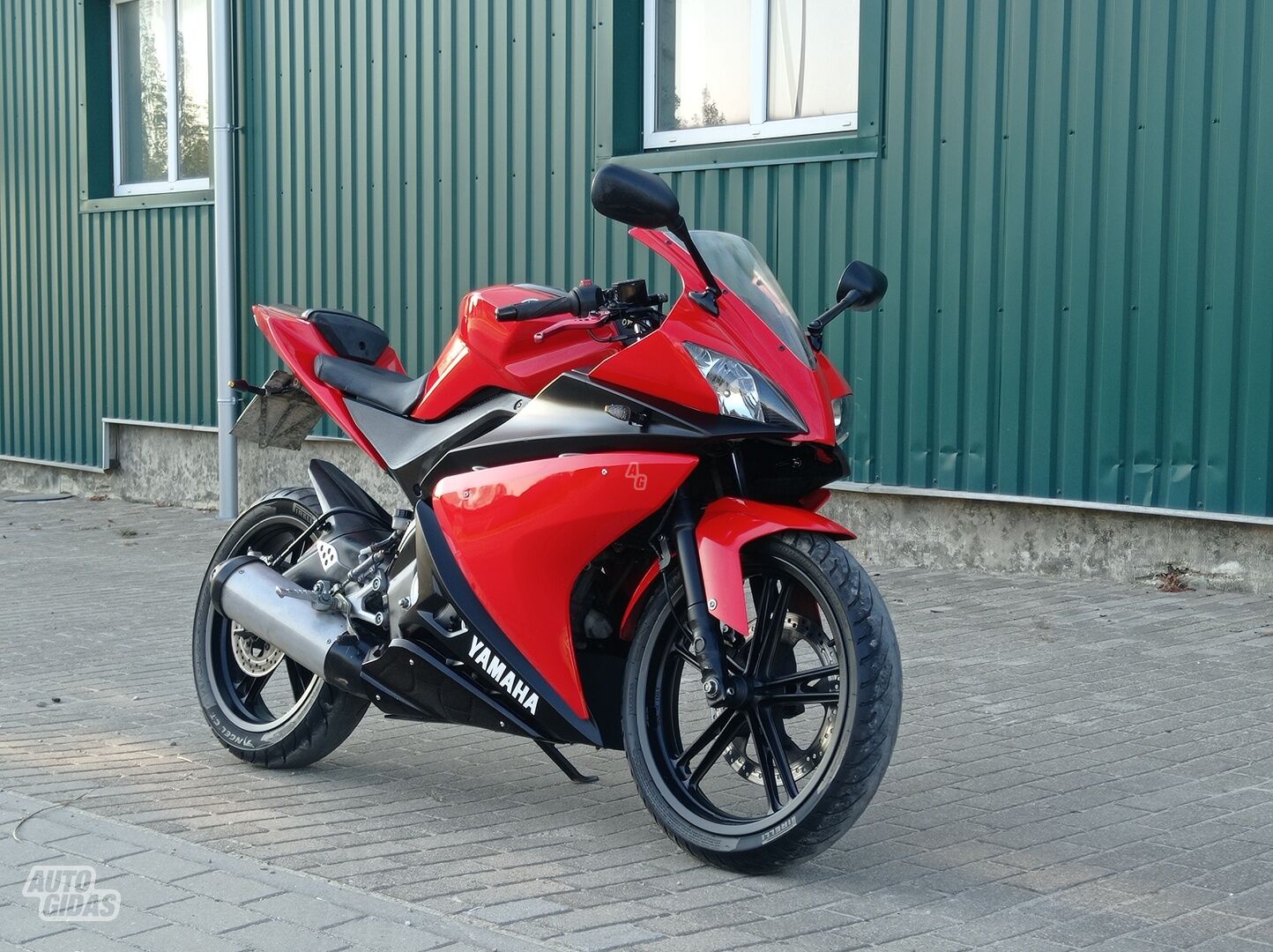 Yamaha YZF 2009 y Sport / Superbike motorcycle