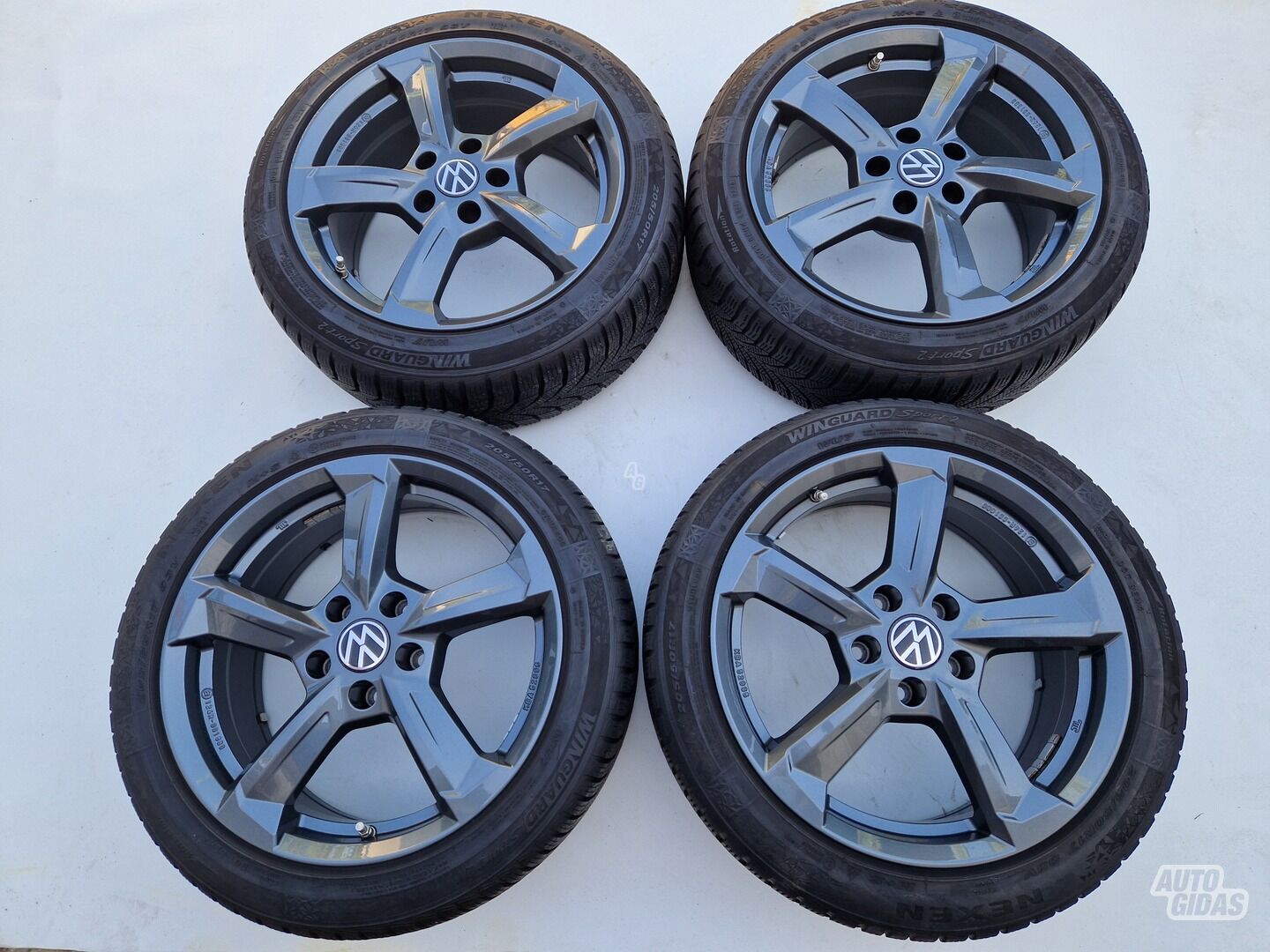 Volkswagen R17 Passat light alloy R17 rims