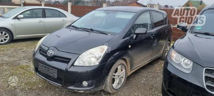 Toyota Corolla Verso 2008 г запчясти