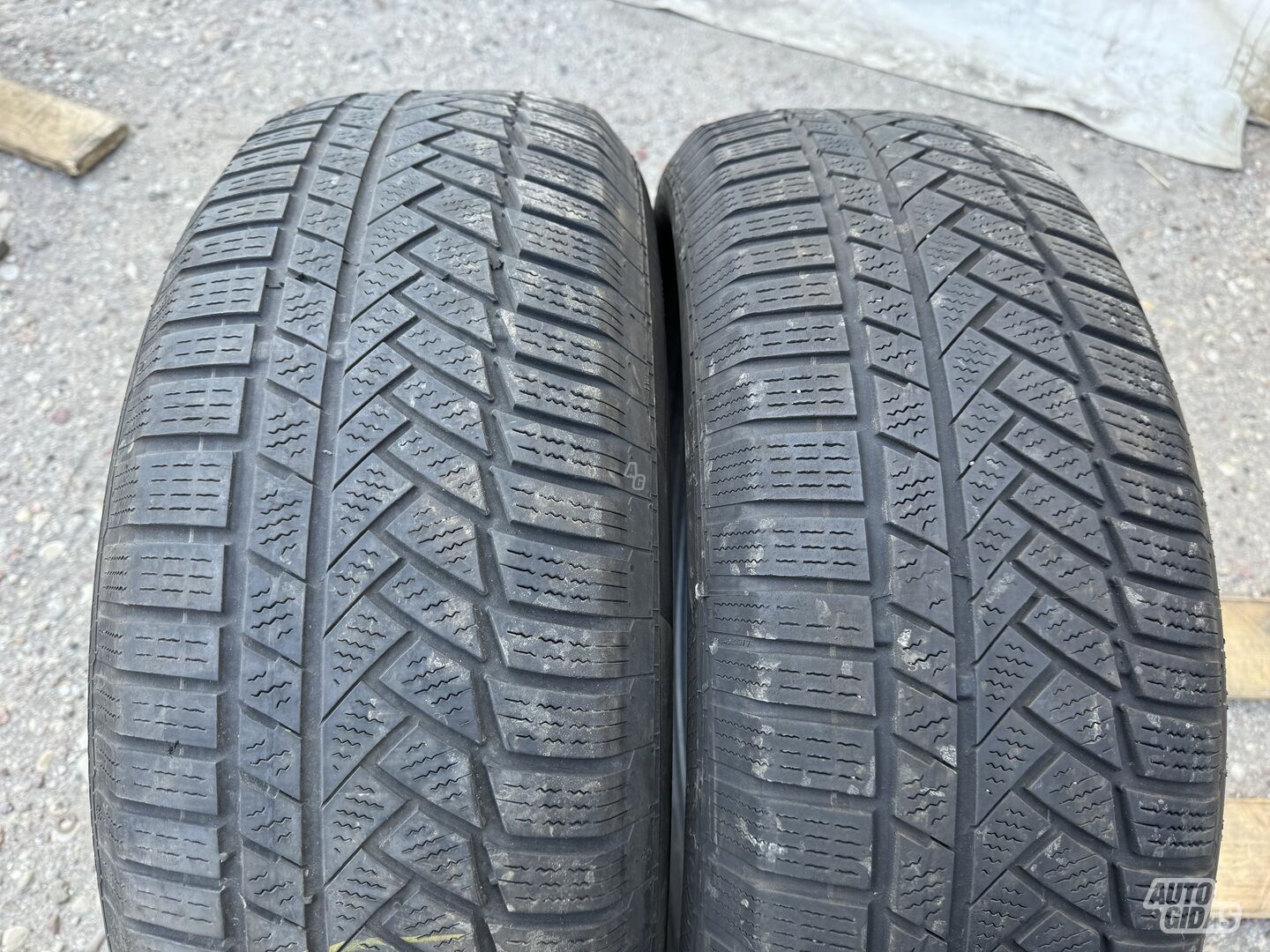 Continental Siunciam, 4mm, 2020m R17 winter tyres passanger car