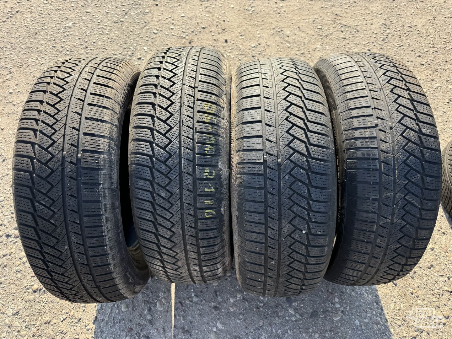 Continental Siunciam, 5-6mm 2020 R17 winter tyres passanger car