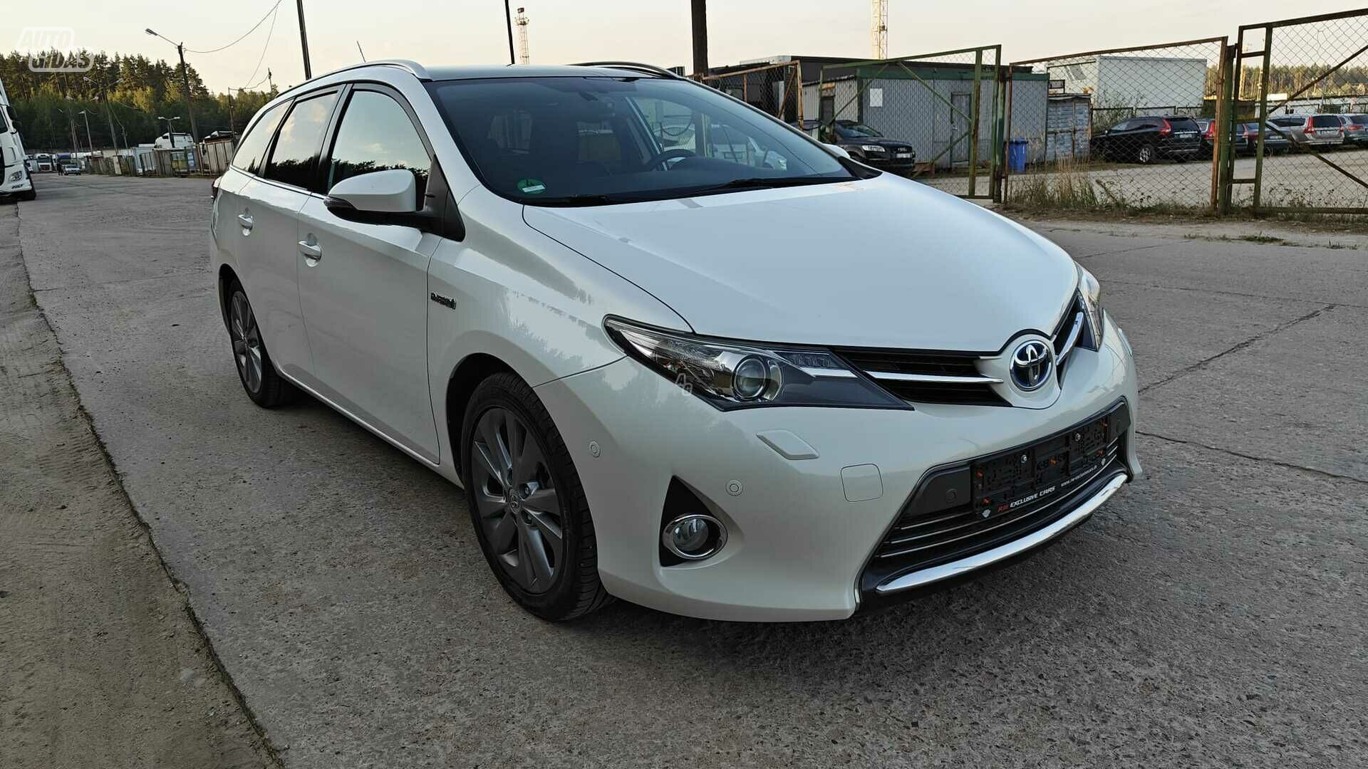 Toyota Auris 2013 m Universalas