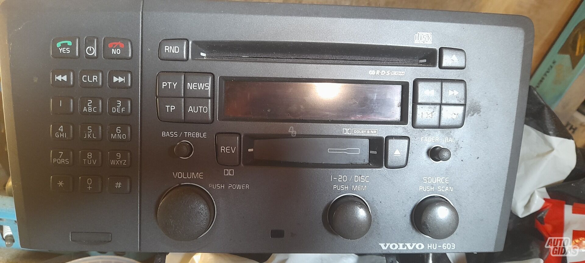 Volvo hu 603 CD player