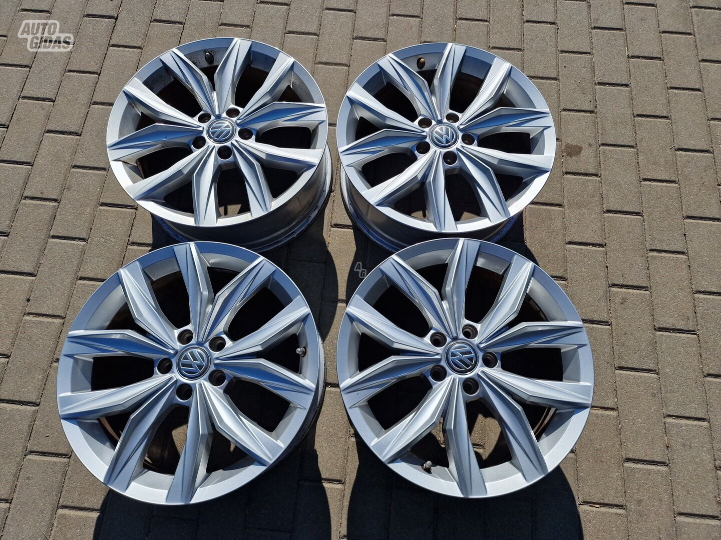 Volkswagen Tiguan, T-Roc, Taos Tiguan light alloy R18 rims