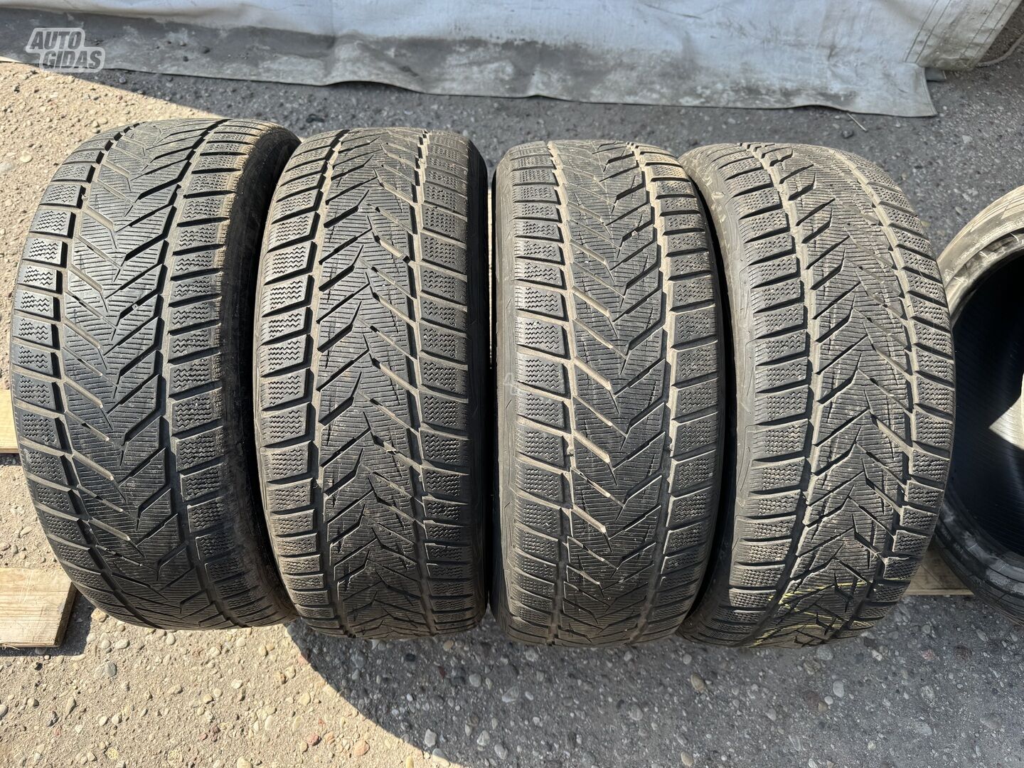 Vredestein Siunciam, 7mm  R18 winter tyres passanger car