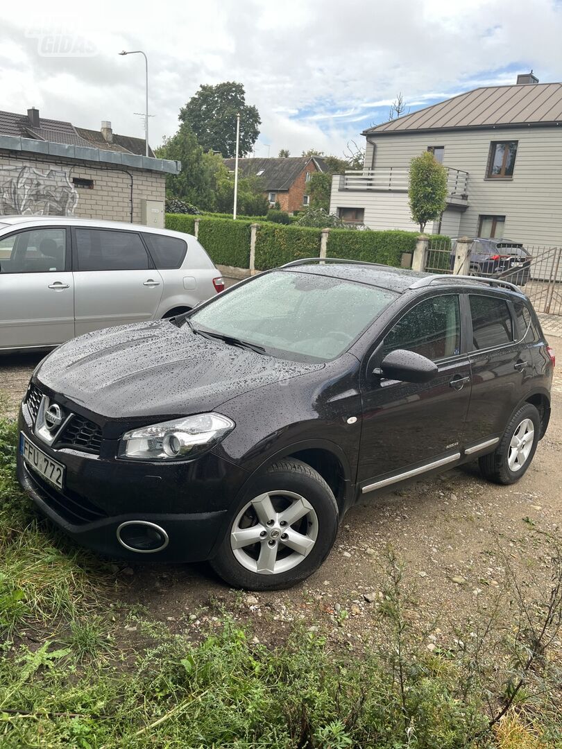 Nissan Qashqai+2 2011 y Off-road / Crossover