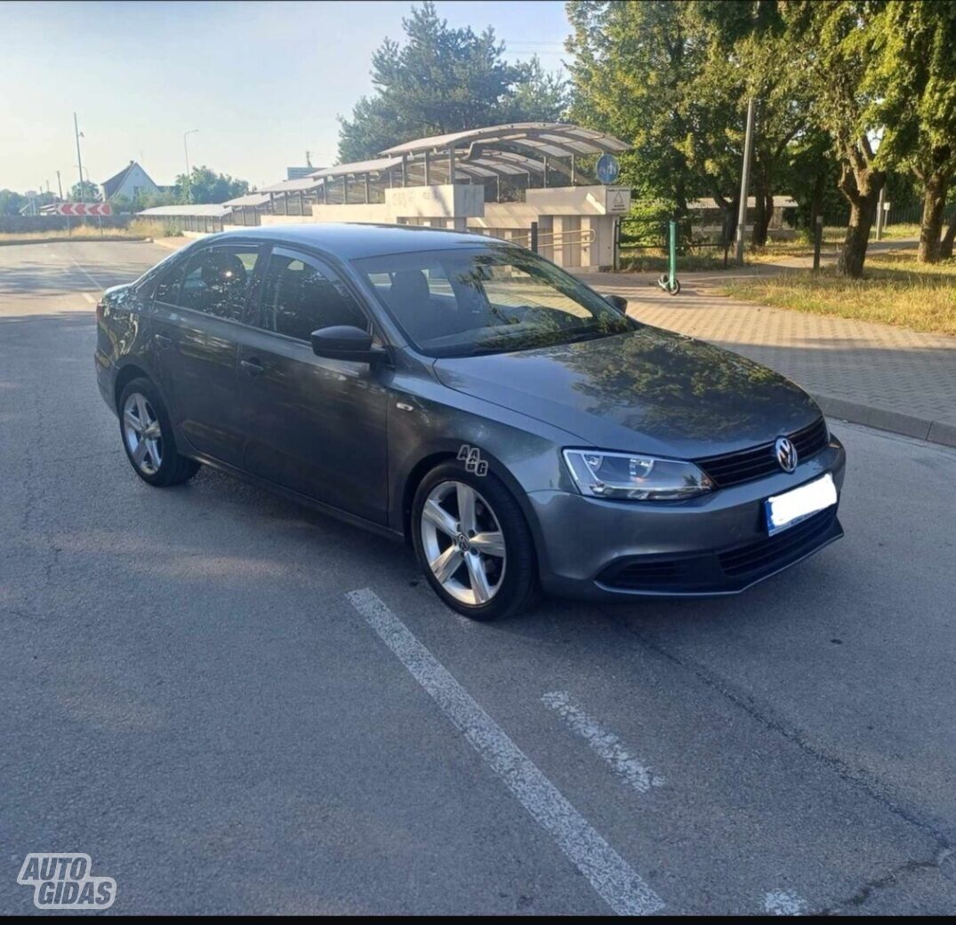 Volkswagen Jetta 2013 г Седан