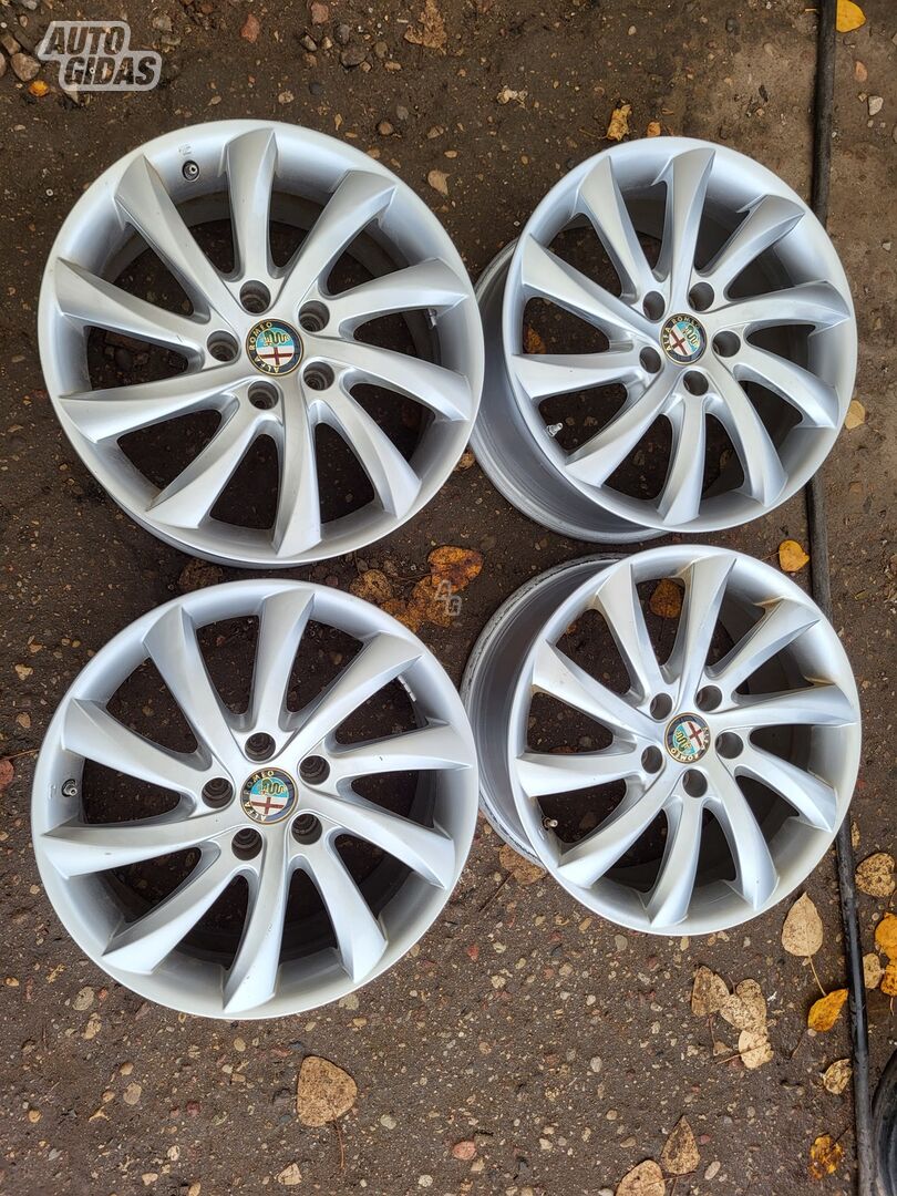 Light alloy R17 rims