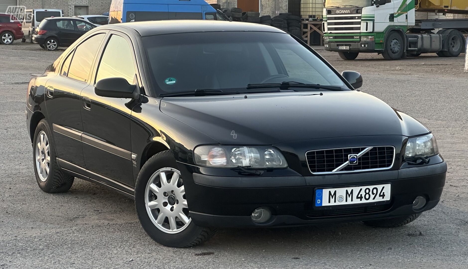 Volvo S60 2001 y Hatchback