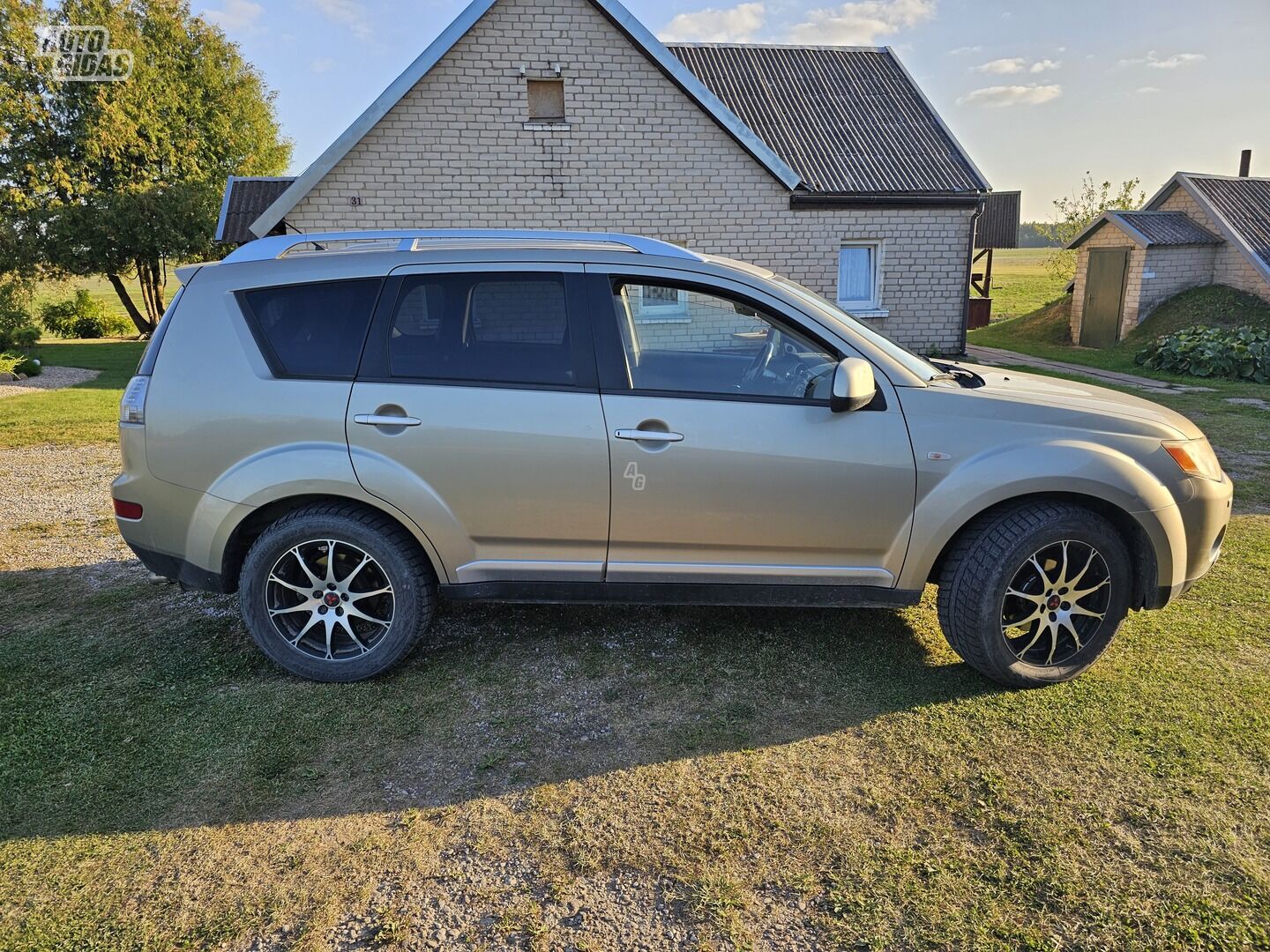 Mitsubishi Outlander II DI-D 2008 г