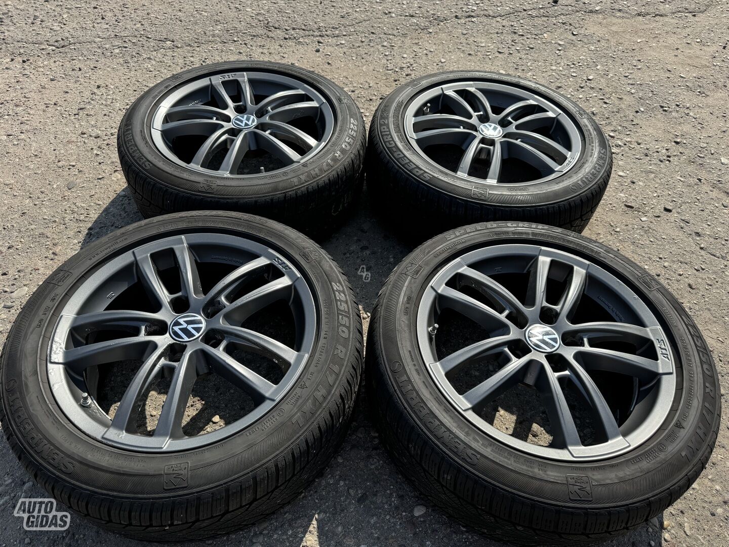 Volkswagen Siunciam, 7,5J ET35 Transporter light alloy R17 rims