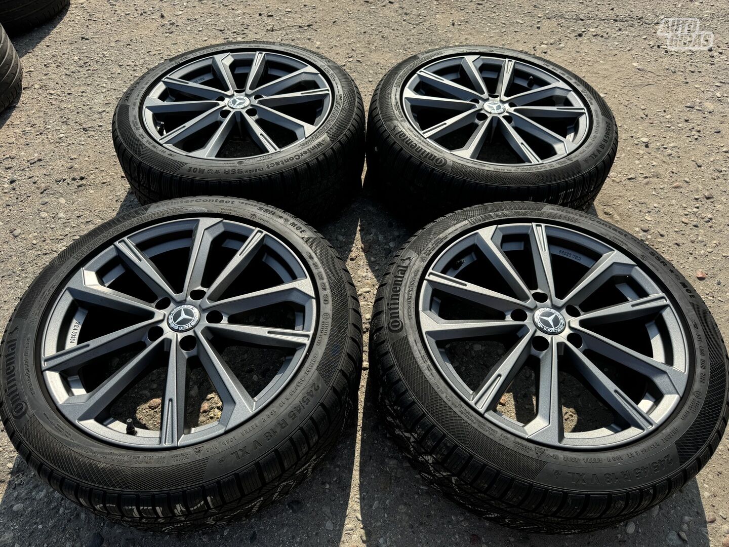 Mercedes-Benz Siunciam, 8J ET35 light alloy R18 rims