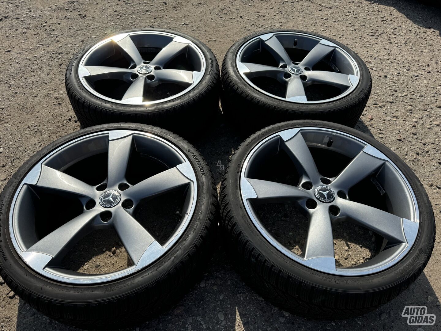 Mercedes-Benz Siunciam, 8,5J ET35 light alloy R19 rims