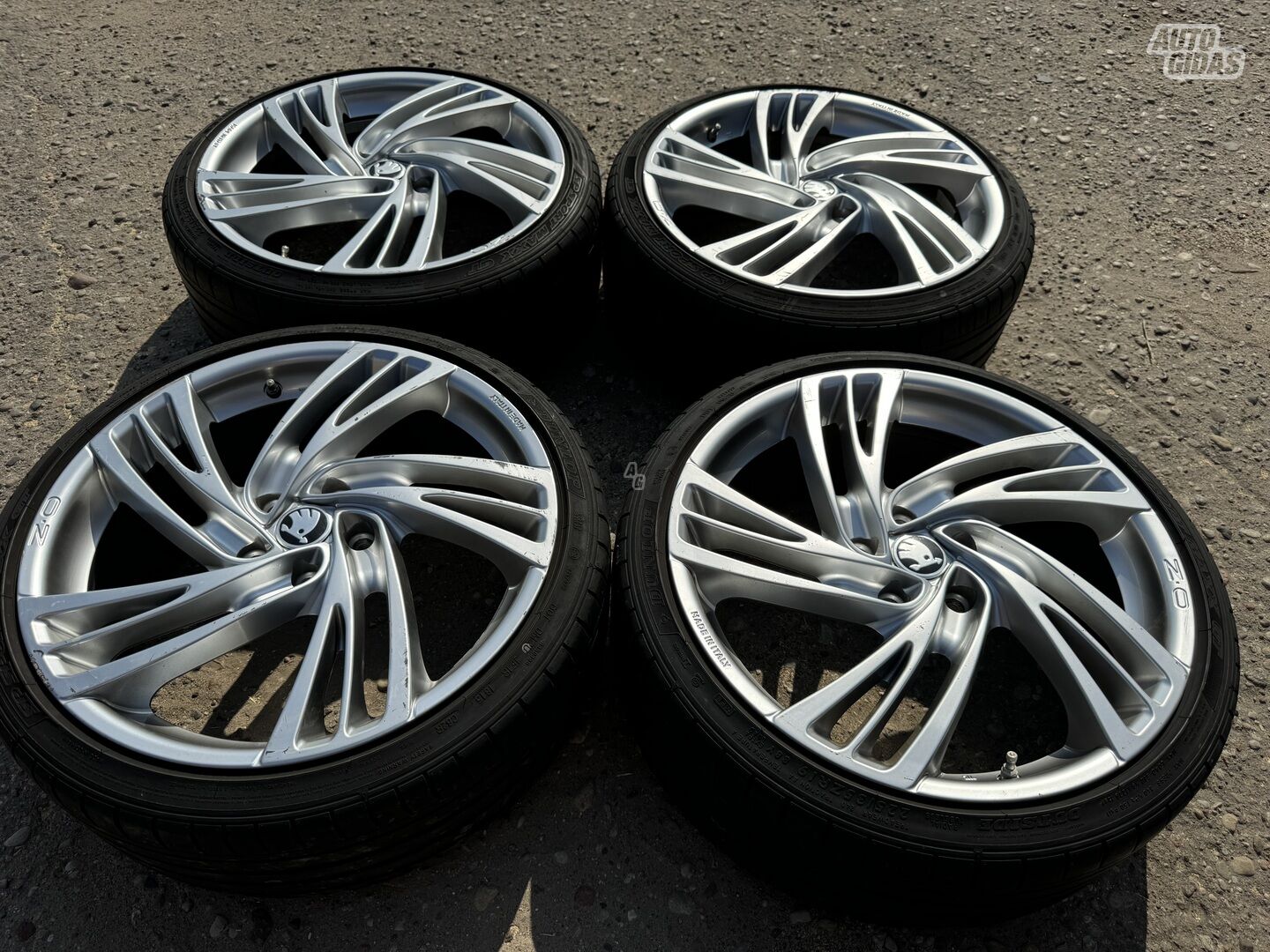 Skoda Siunciam, 8J ET48 light alloy R19 rims