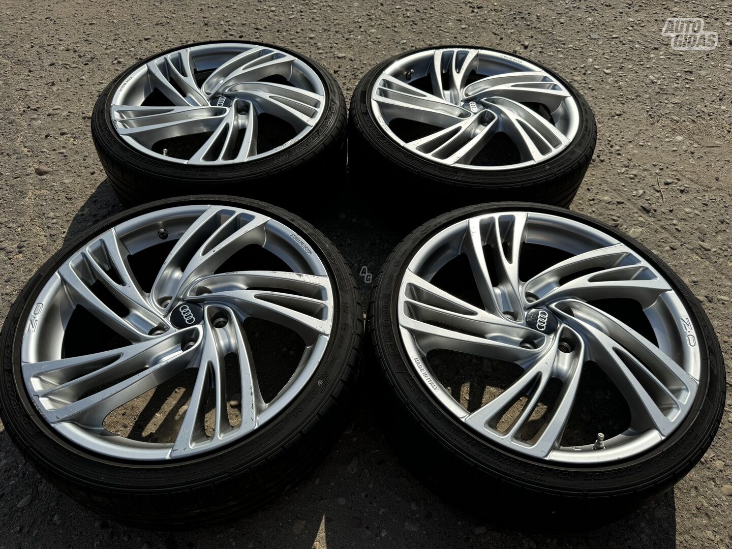 Audi Siunciam, 8J ET48 light alloy R19 rims