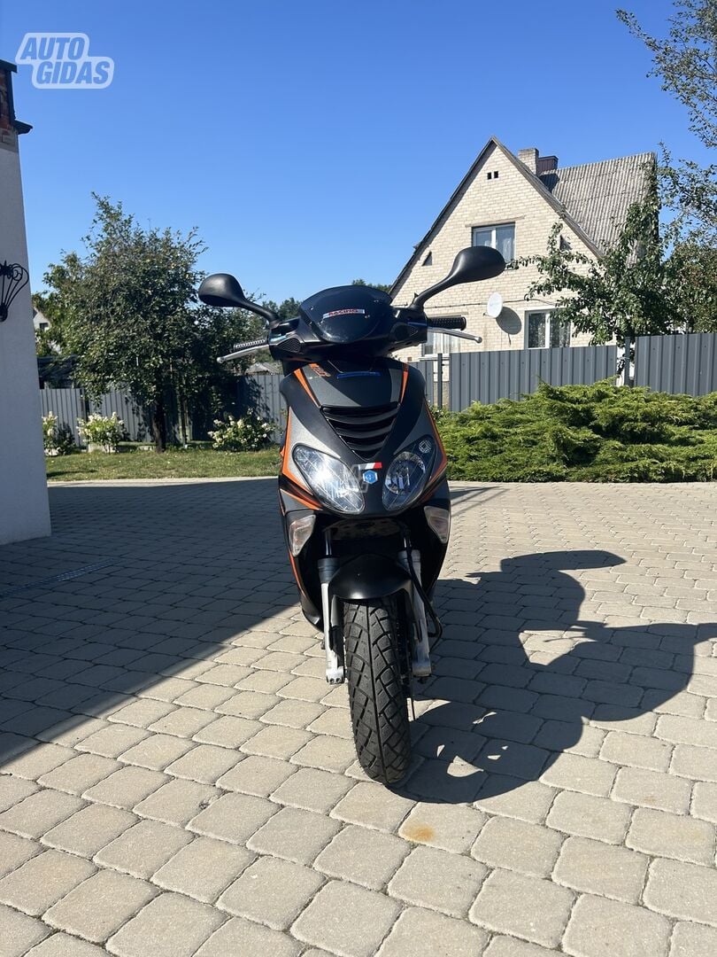 Piaggio NRG 2018 y Scooter / moped